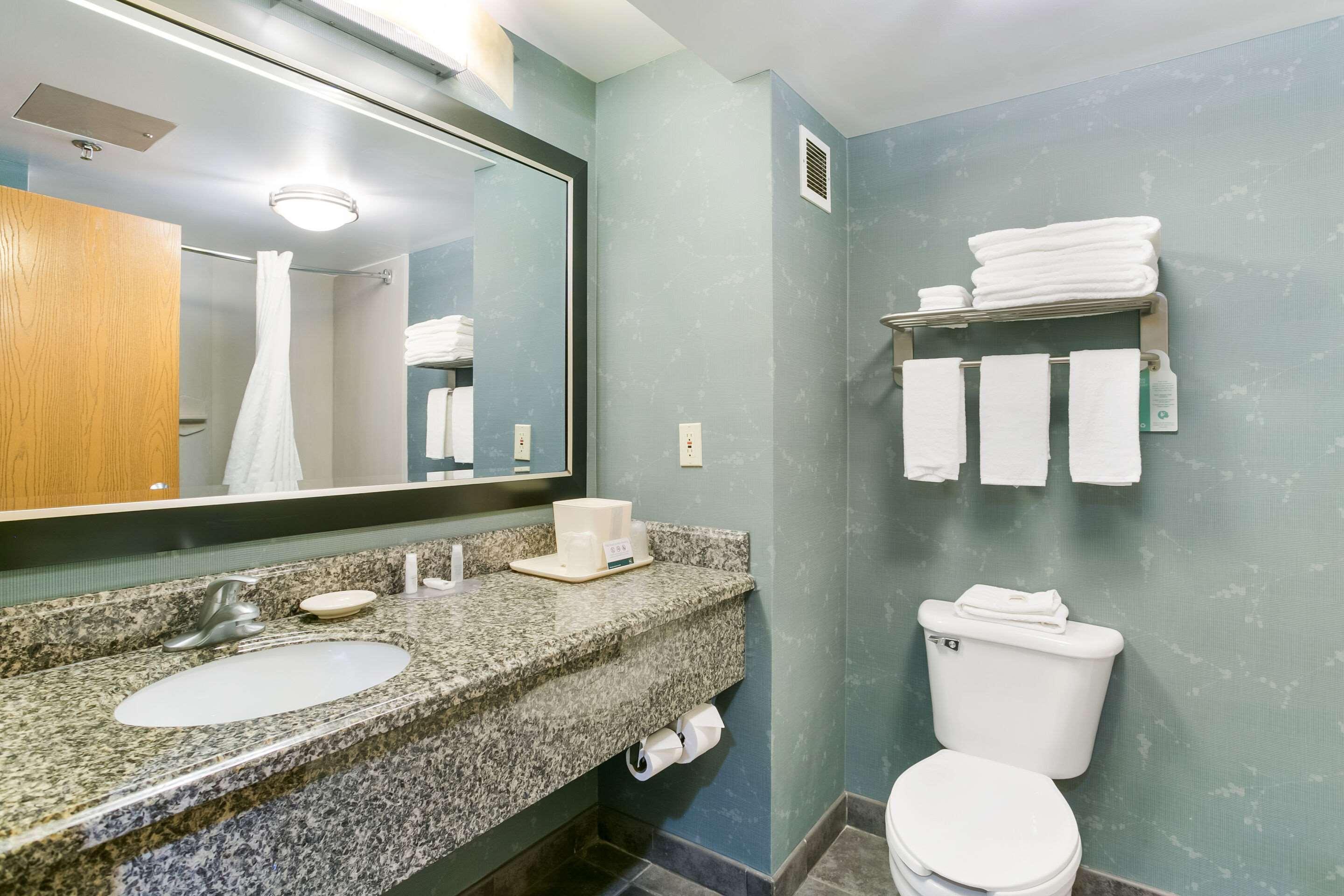 Quality Inn & Suites Bel Air I-95 Exit 77A Extérieur photo