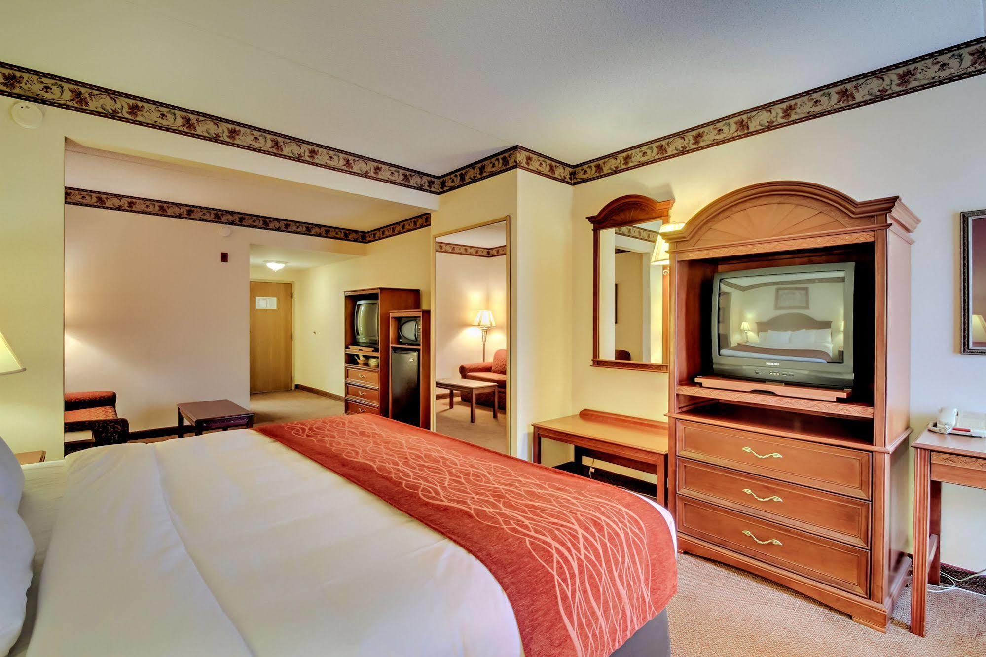 Quality Inn & Suites Bel Air I-95 Exit 77A Extérieur photo